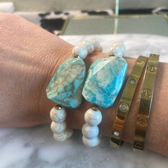 Turquoise & Howlite bracelet - Picture 5 of 6